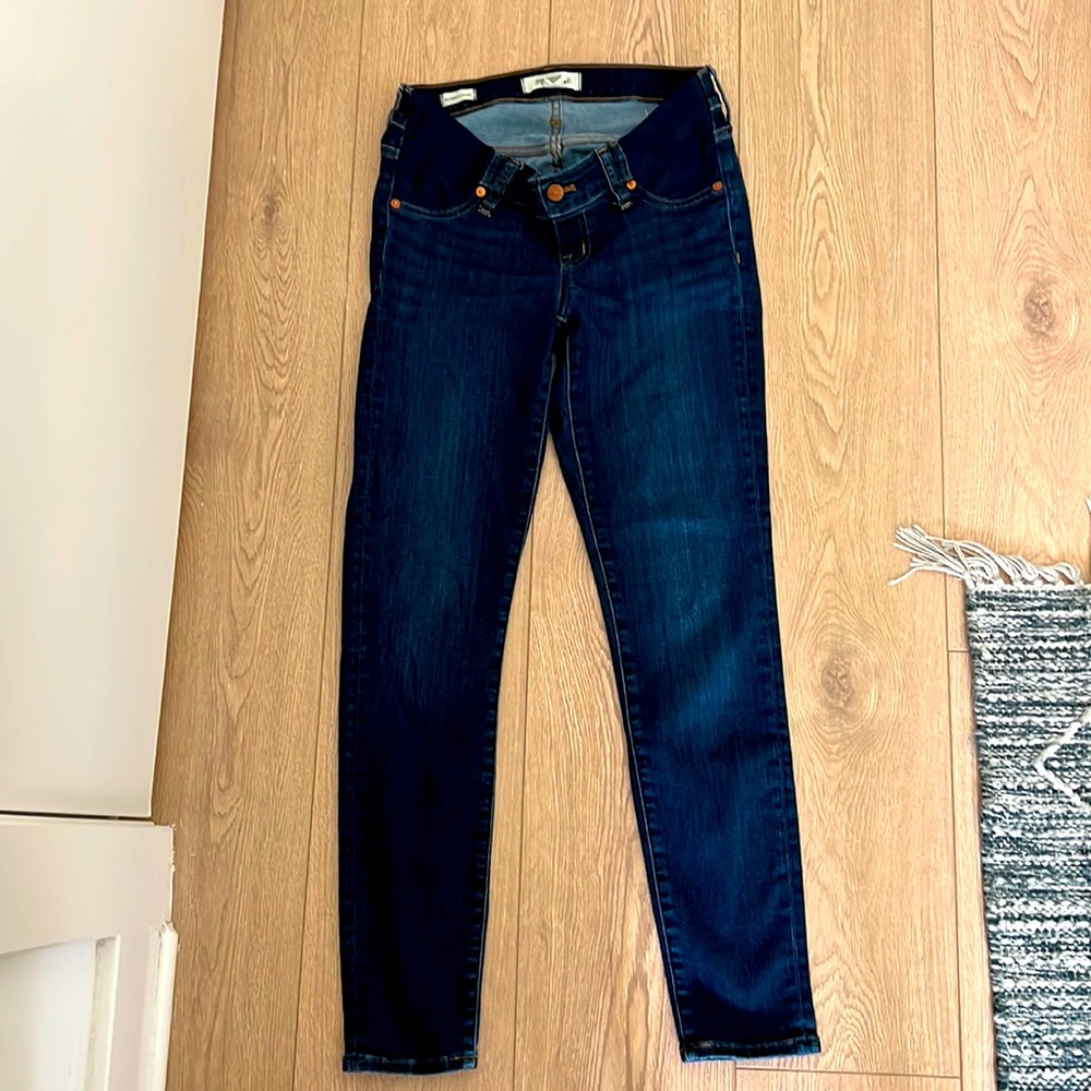Madewell Maternity under-belly skinny jeans; size 26